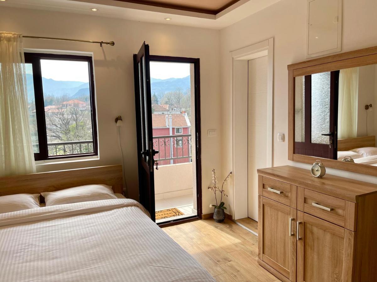 Apartments Four Countesses Вирпазар Екстериор снимка