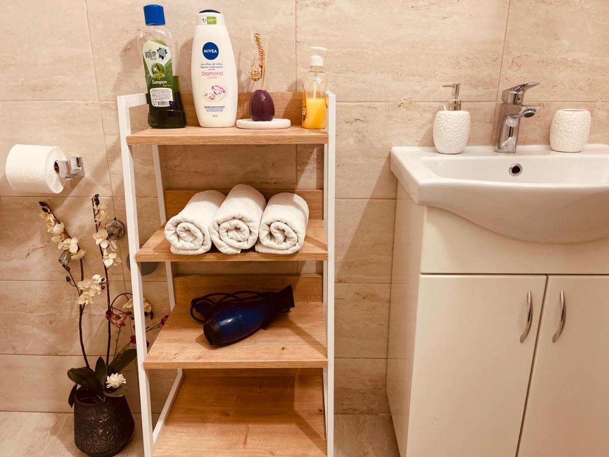 Apartments Four Countesses Вирпазар Екстериор снимка