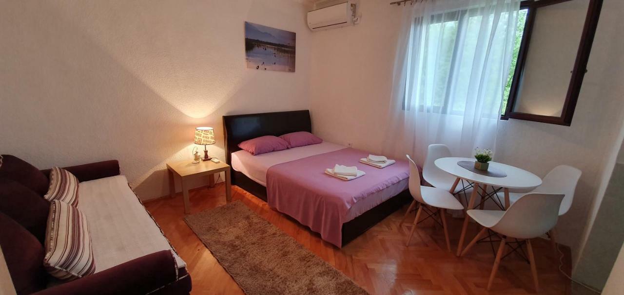 Apartments Four Countesses Вирпазар Екстериор снимка