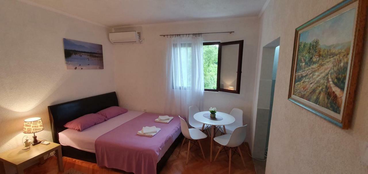 Apartments Four Countesses Вирпазар Екстериор снимка