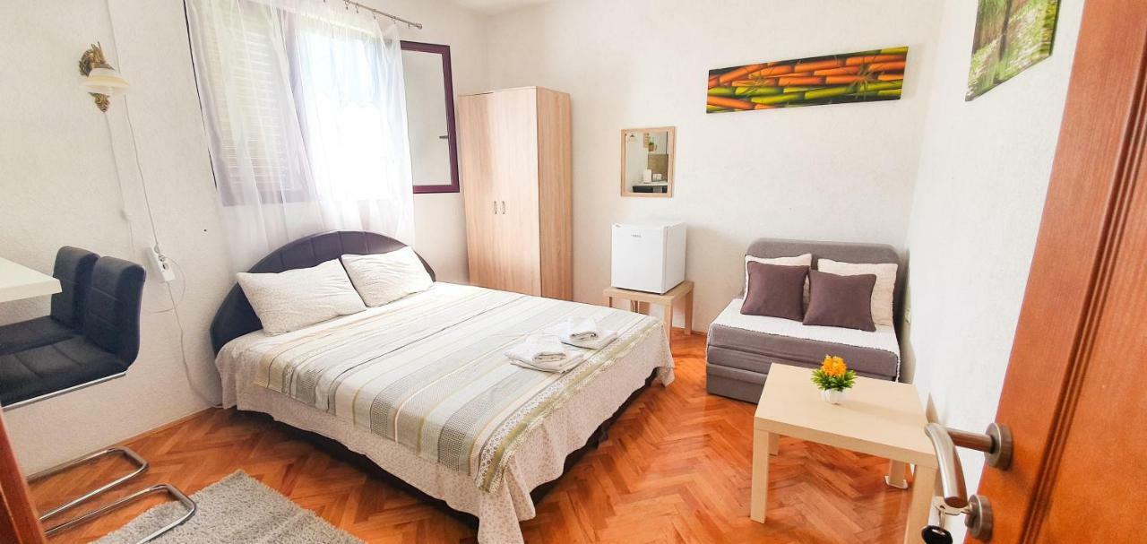 Apartments Four Countesses Вирпазар Екстериор снимка